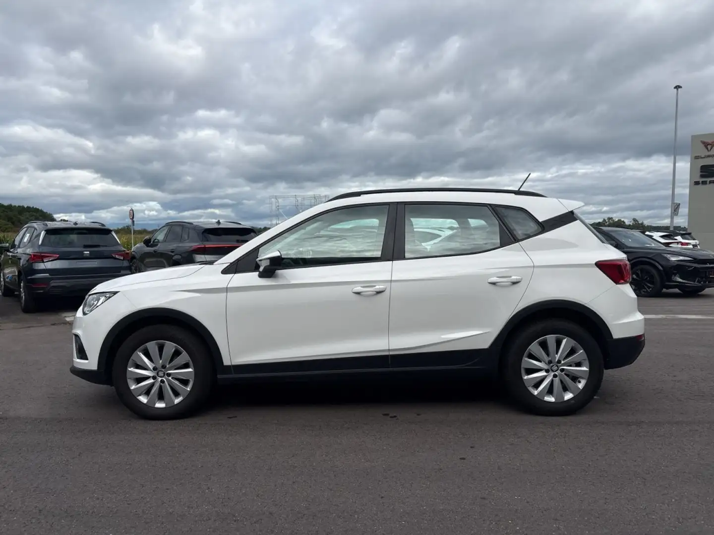 SEAT Arona Style TSI Navi SHZ DAB Einparkhilfe hinten Klima Blanc - 2