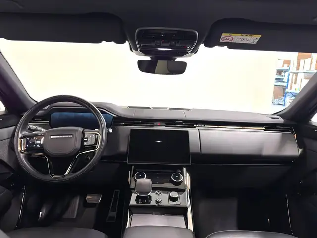 Land Rover Range Rover Sport view 4