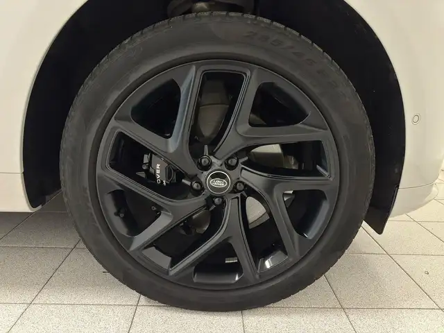 Land Rover Range Rover Sport view 9