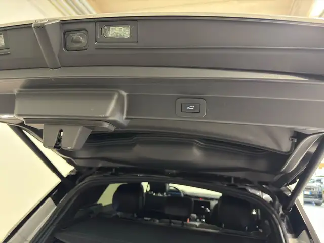 Land Rover Range Rover Sport view 18