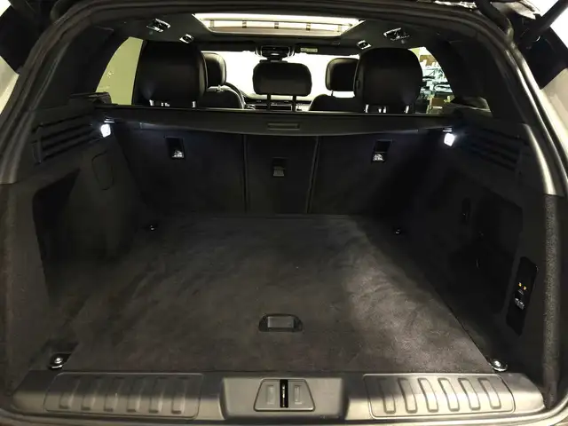 Land Rover Range Rover Sport view 19