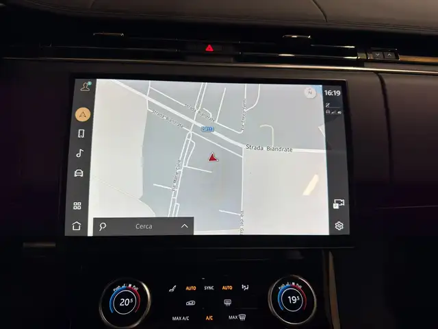 Land Rover Range Rover Sport view 29