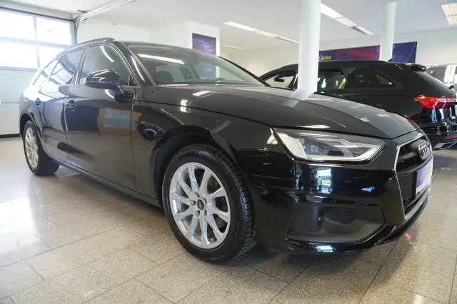 Audi A4 view 3