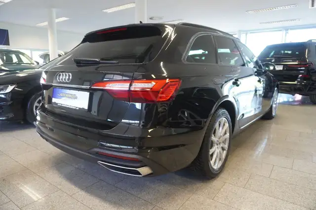 Audi A4 view 5