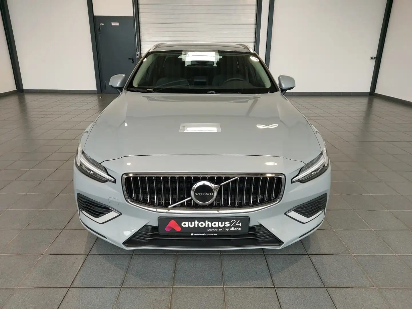 Volvo V60 V 60 T6 Twin Engine AWD Essential Plug-In Grau - 2
