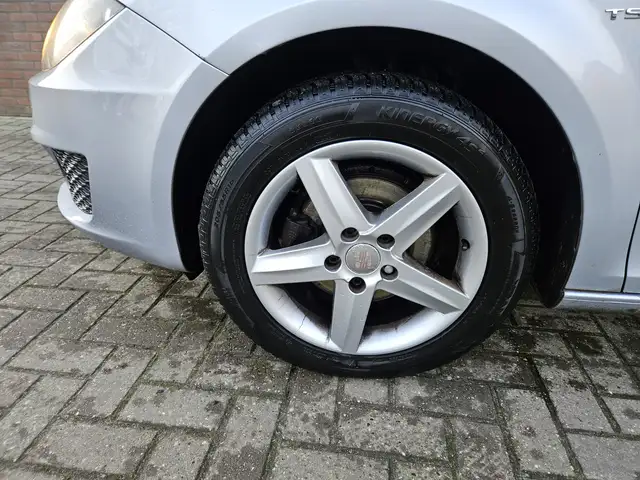 Seat Leon view 4