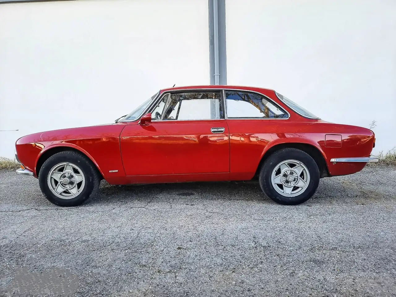 Alfa Romeo GT 1300 Junior, foto 2