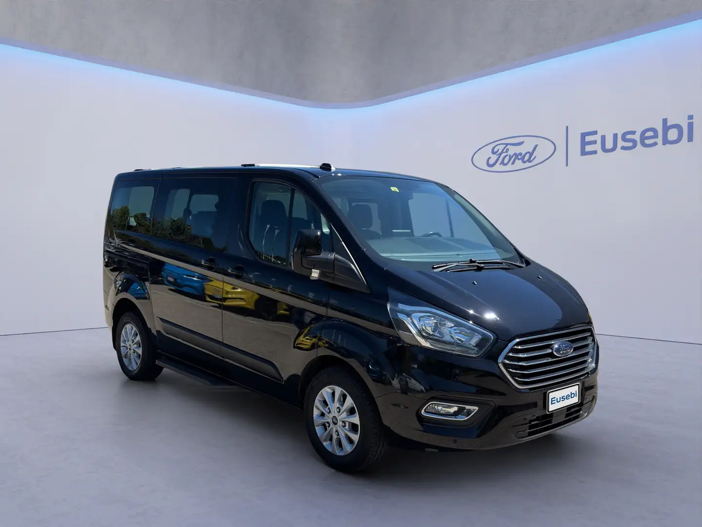 Ford Tourneo Custom 320 2.0 EcoBlue 130CV PC Trend Nero - 1