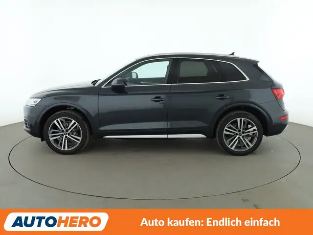 Audi Q5 view 3