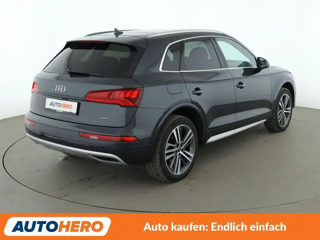 Audi Q5 view 6