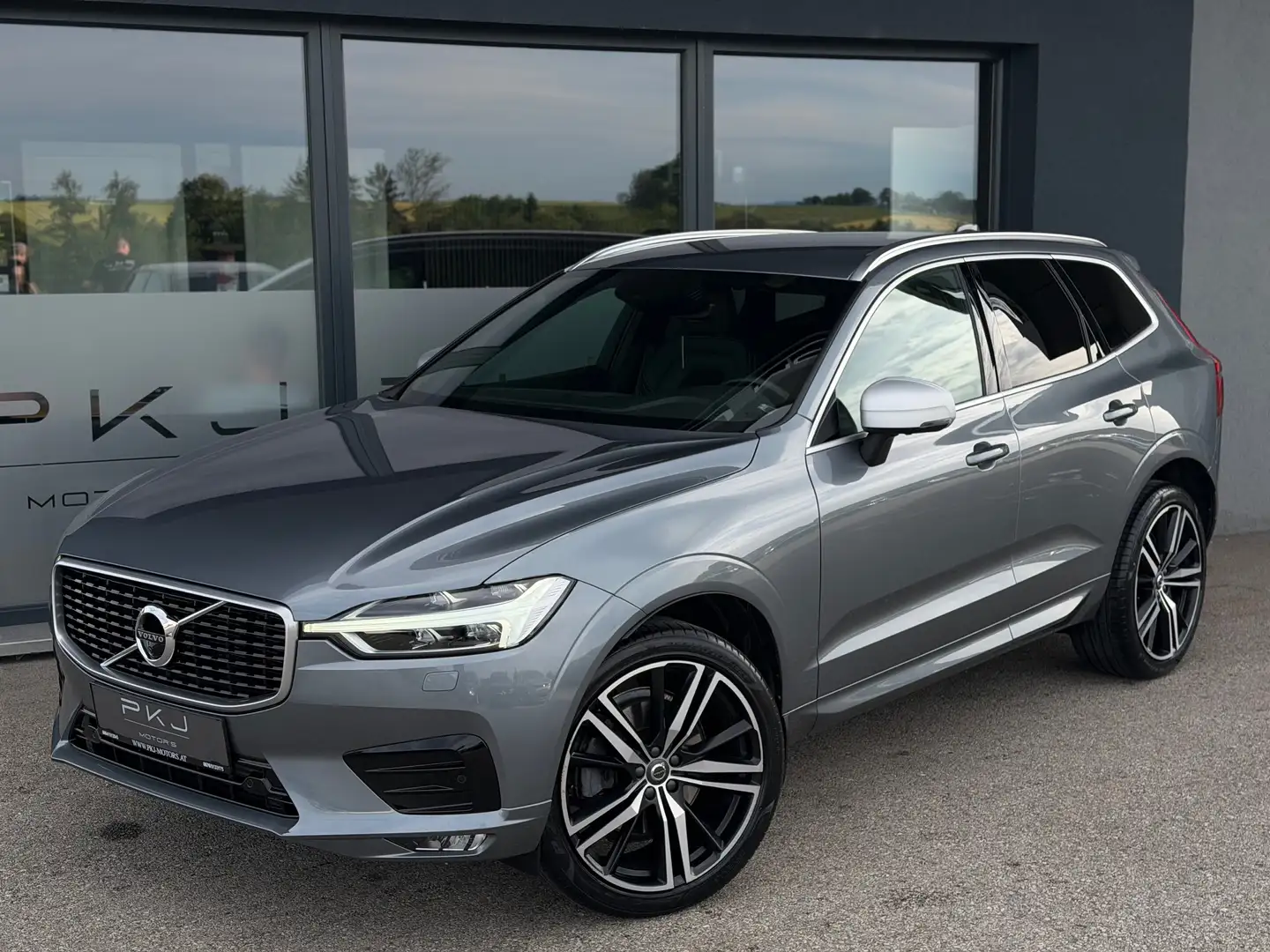 Volvo XC60 XC60 2.0 T5 R-Design AWD 1.BESITZ# Grau - 1
