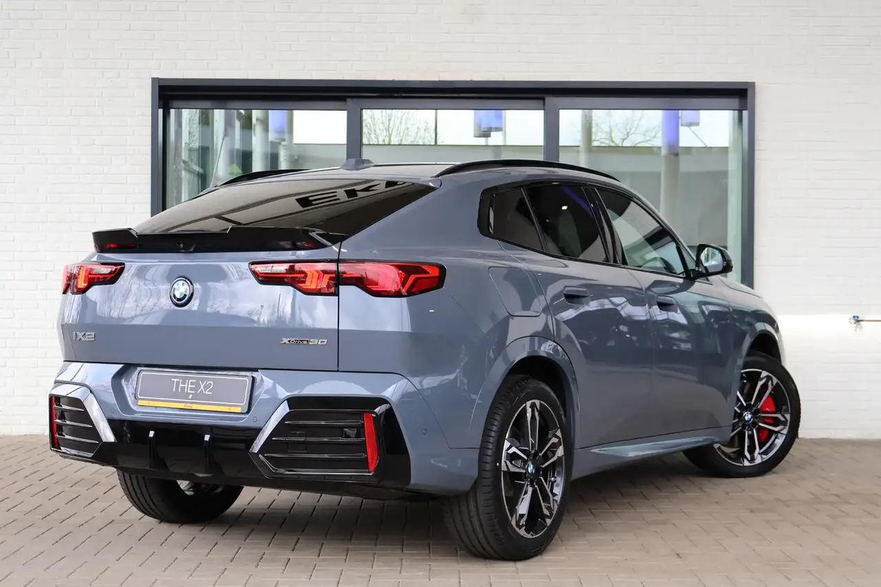 BMW iX2 2026