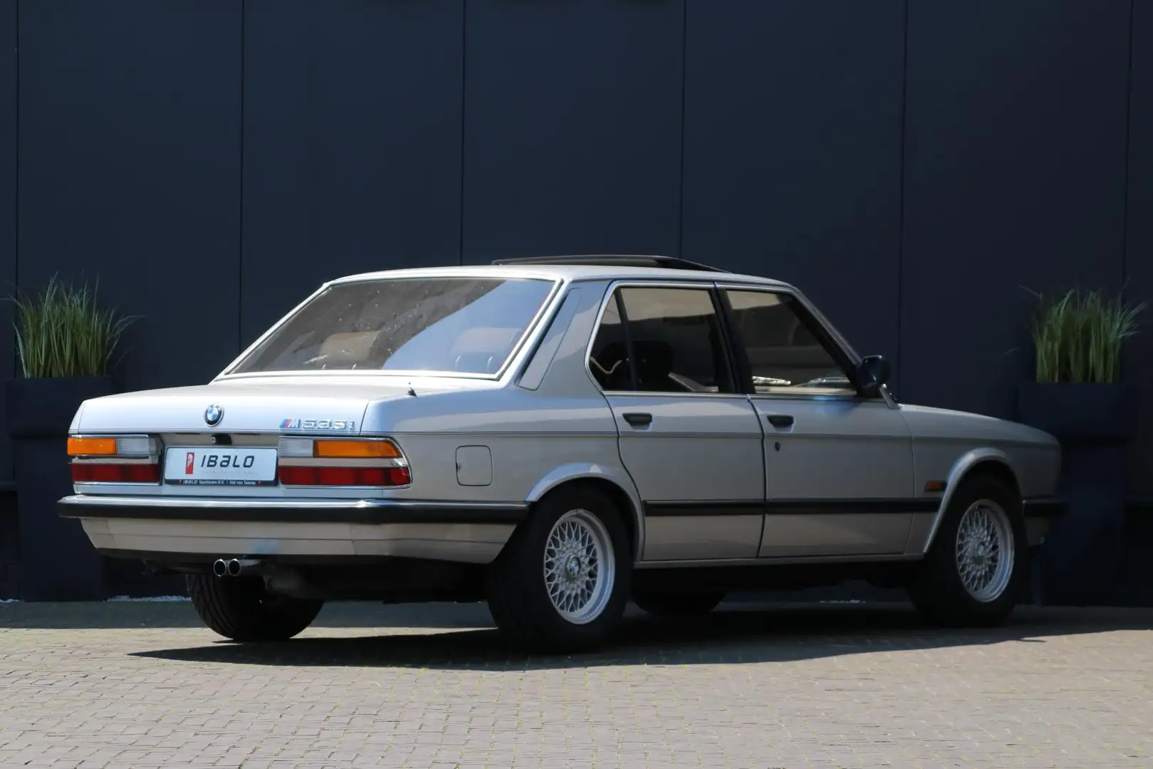 BMW 535 5 Serie 535i | BTW-auto | Airco | Schuifdak | Grey - 2
