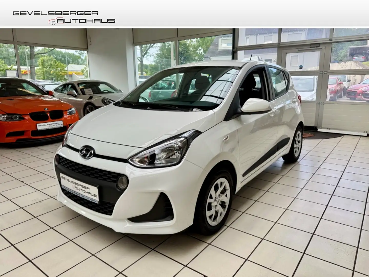 Hyundai i10 YES! 1.0 EU6d-T erst 1.767km 1.Hand DAB SHZ Lenkra Weiß - 1