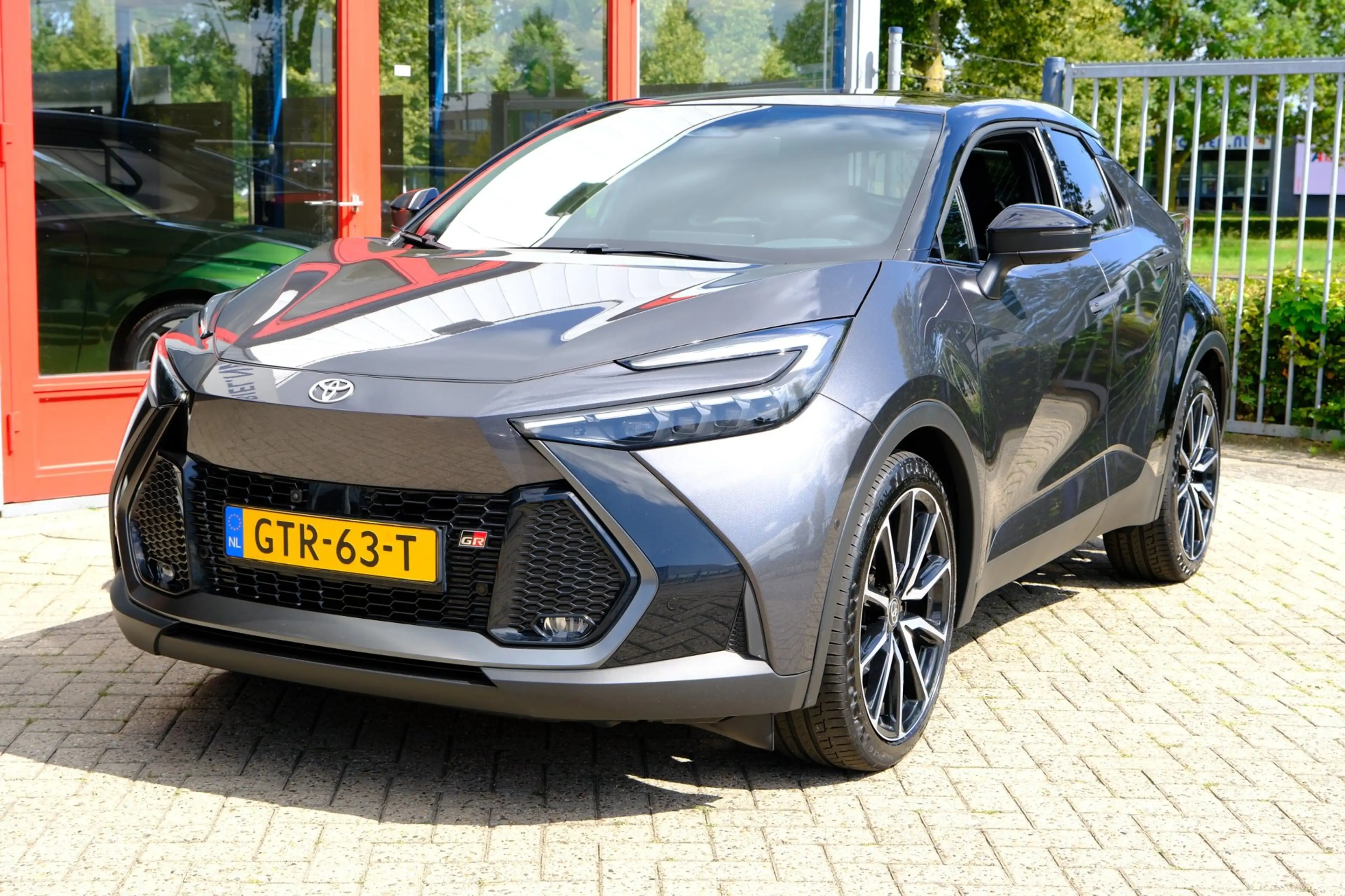 Toyota C-HR 2.0 Hybrid 200 GR SPORT Première Edition Aut. Navi — photo 36