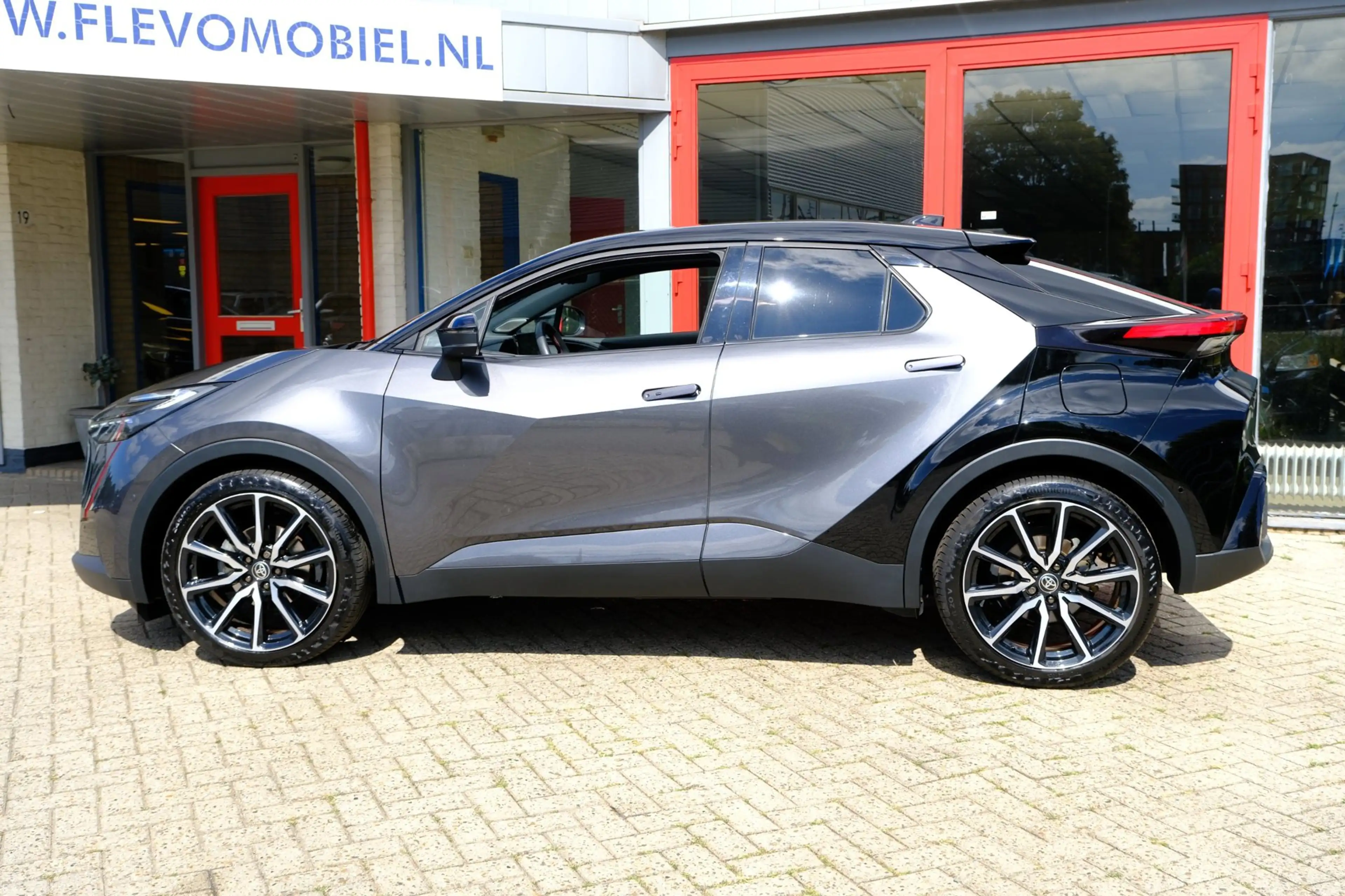 Toyota C-HR 2.0 Hybrid 200 GR SPORT Première Edition Aut. Navi — photo 37