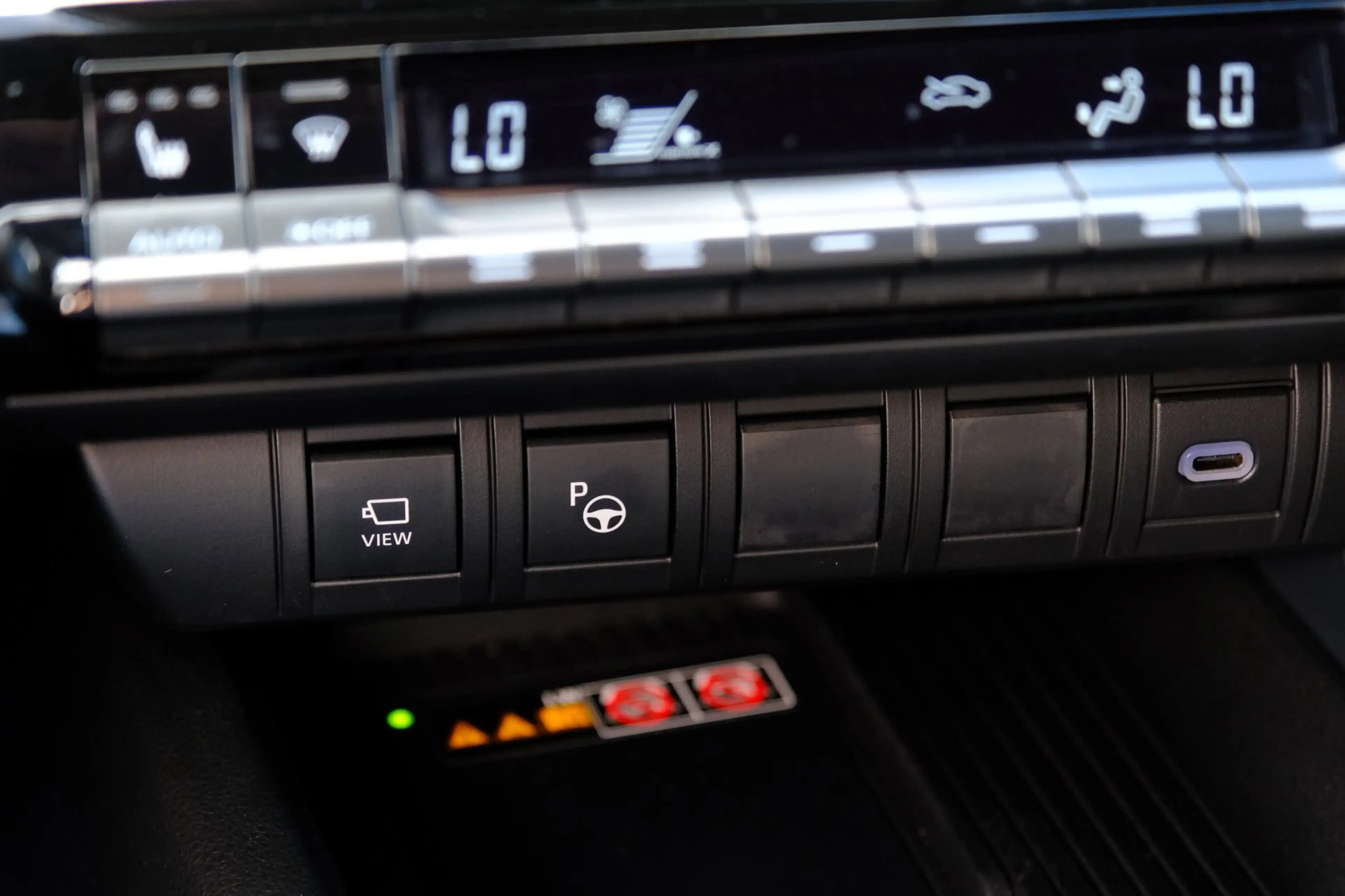 Toyota C-HR 2.0 Hybrid 200 GR SPORT Première Edition Aut. Navi — photo 16