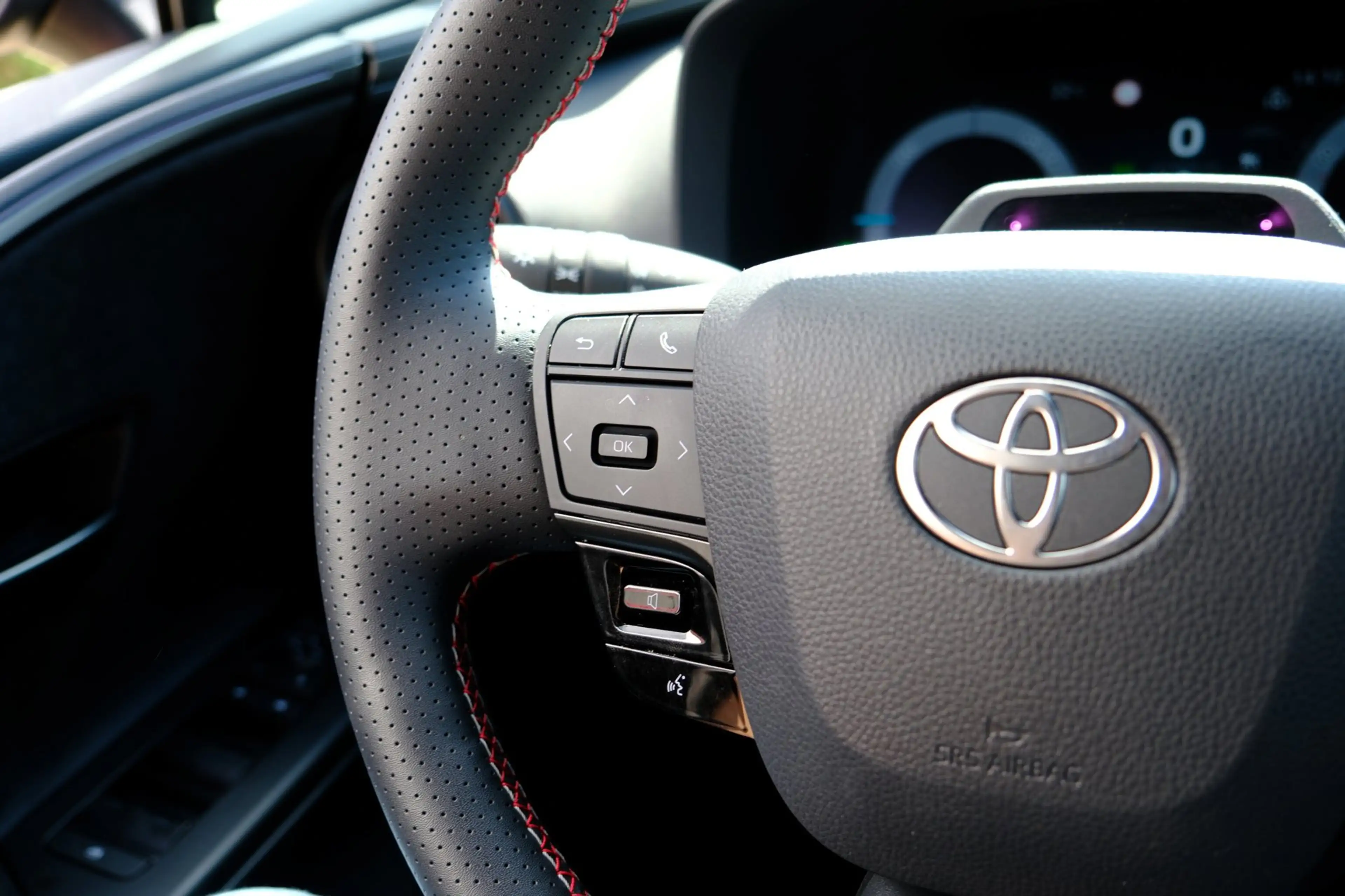 Toyota C-HR 2.0 Hybrid 200 GR SPORT Première Edition Aut. Navi — photo 30