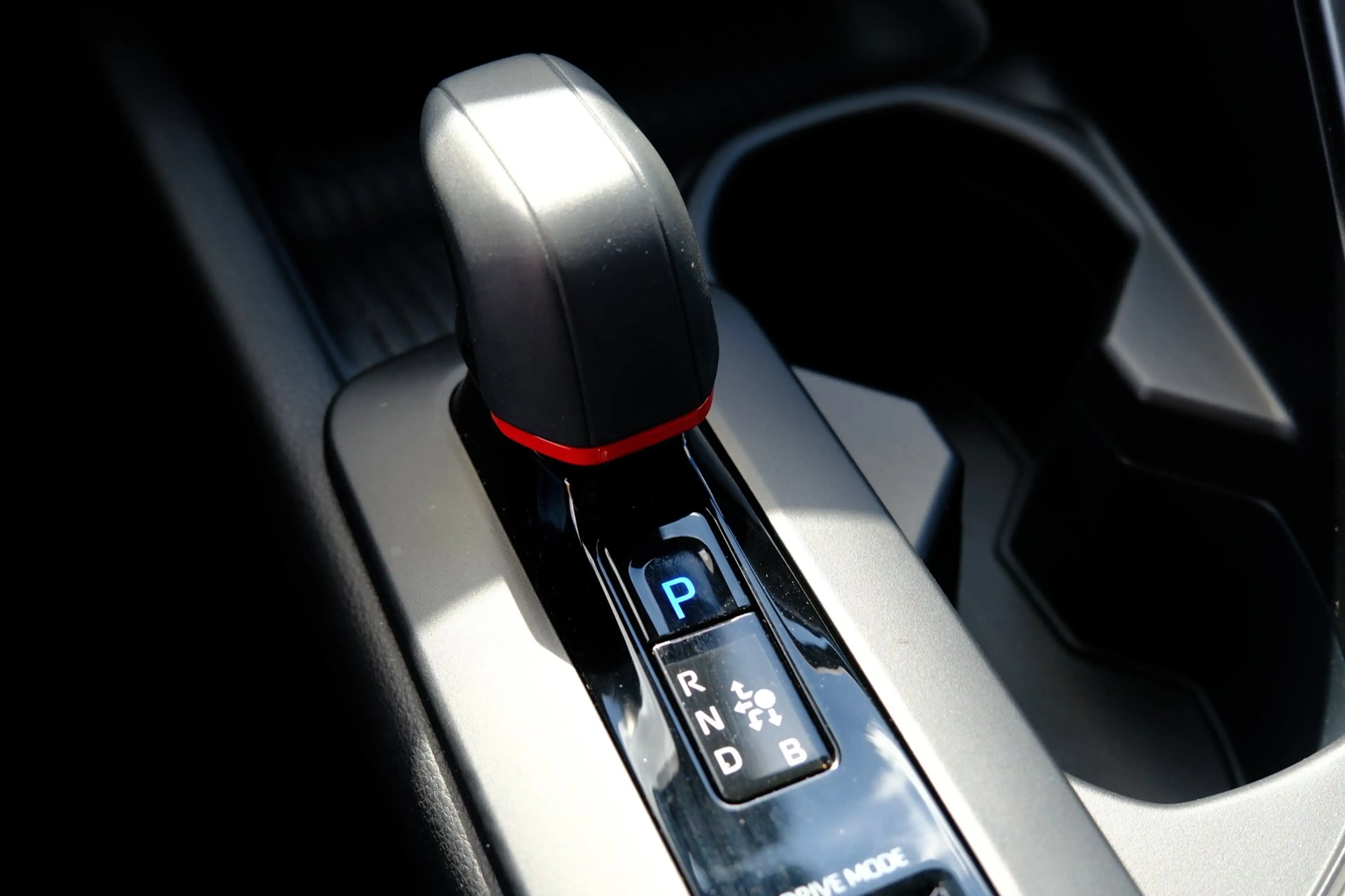 Toyota C-HR 2.0 Hybrid 200 GR SPORT Première Edition Aut. Navi — photo 23