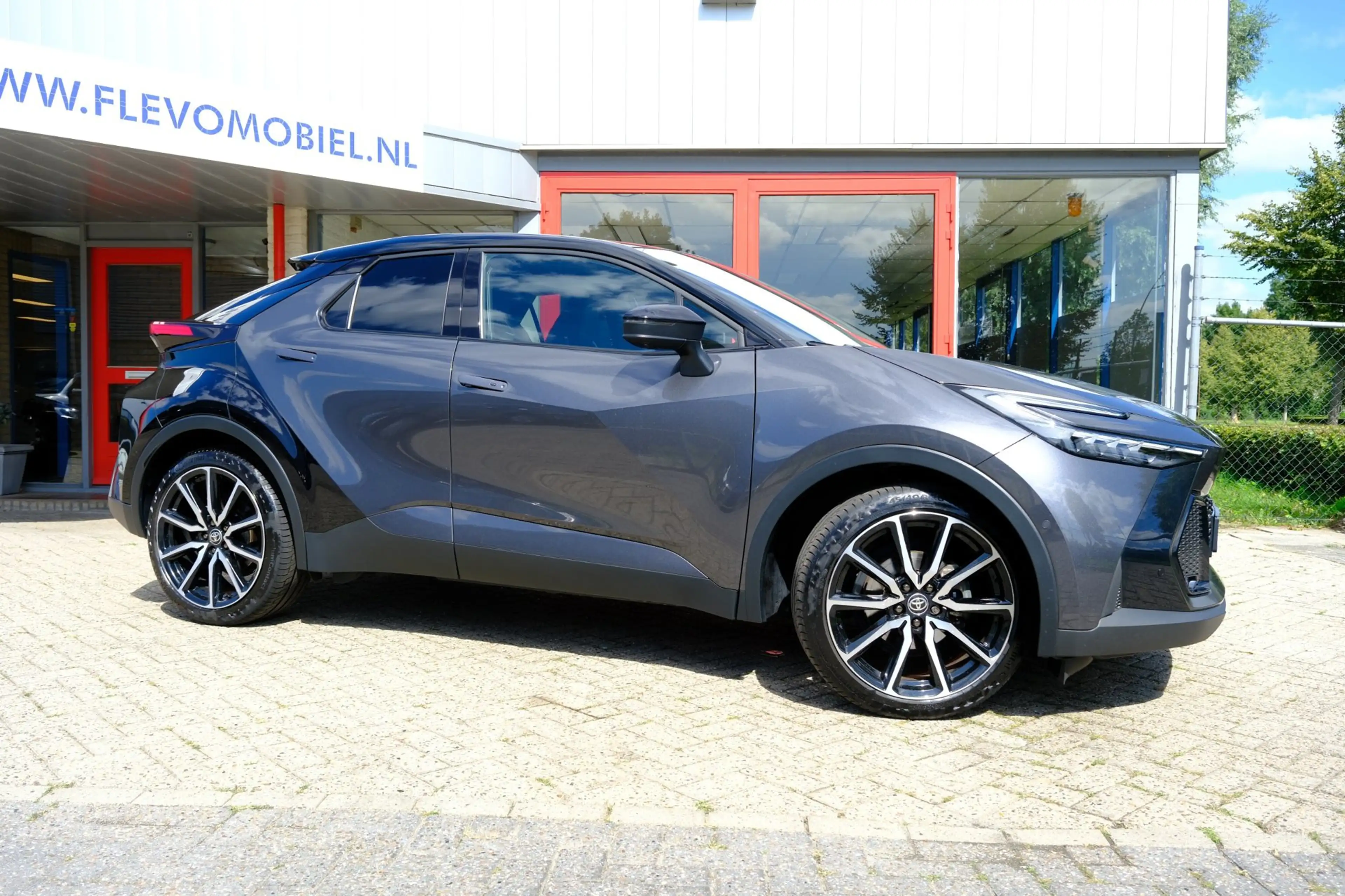 Toyota C-HR 2.0 Hybrid 200 GR SPORT Première Edition Aut. Navi — photo 4