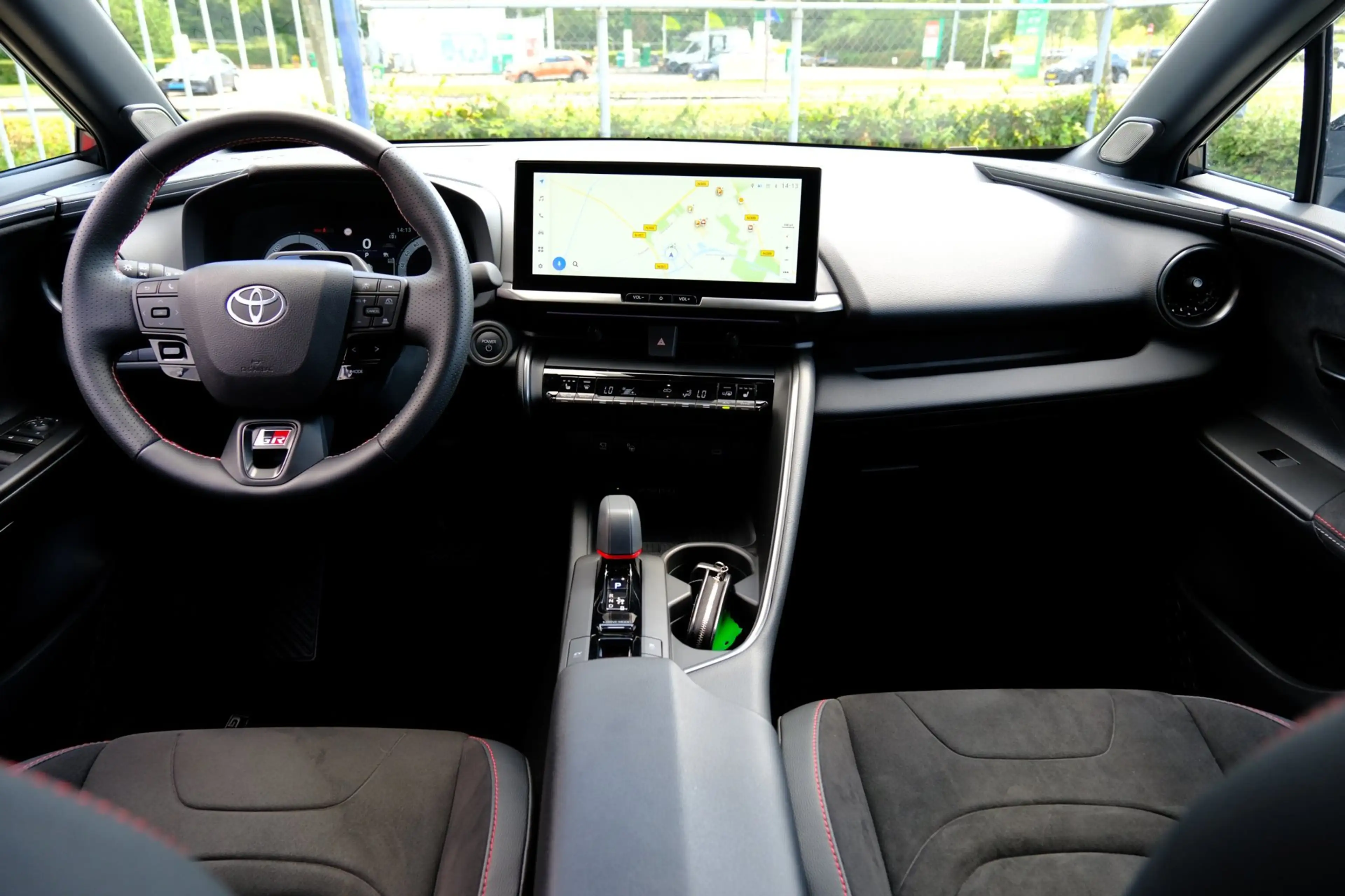 Toyota C-HR 2.0 Hybrid 200 GR SPORT Première Edition Aut. Navi — photo 14