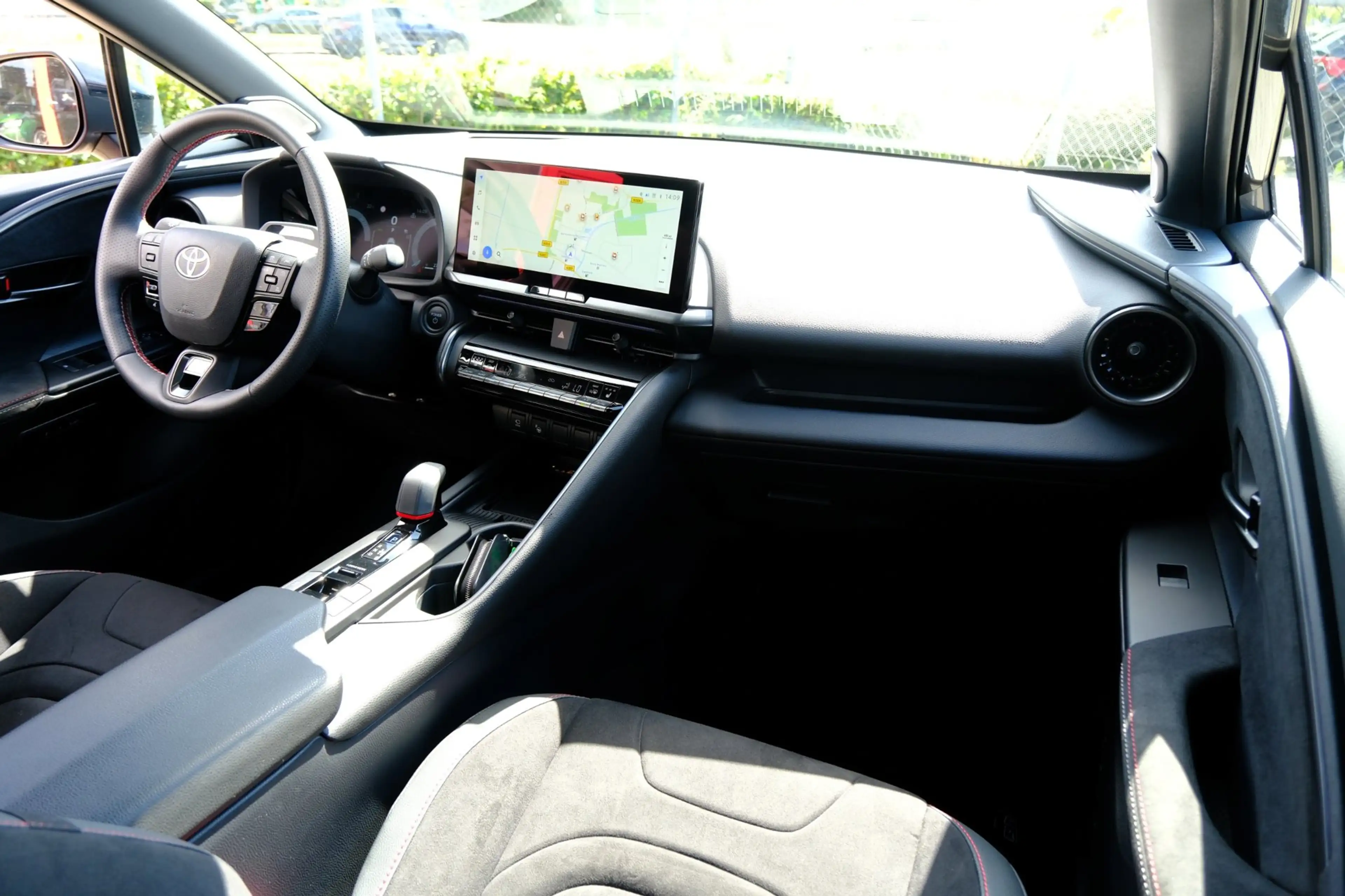 Toyota C-HR 2.0 Hybrid 200 GR SPORT Première Edition Aut. Navi — photo 5
