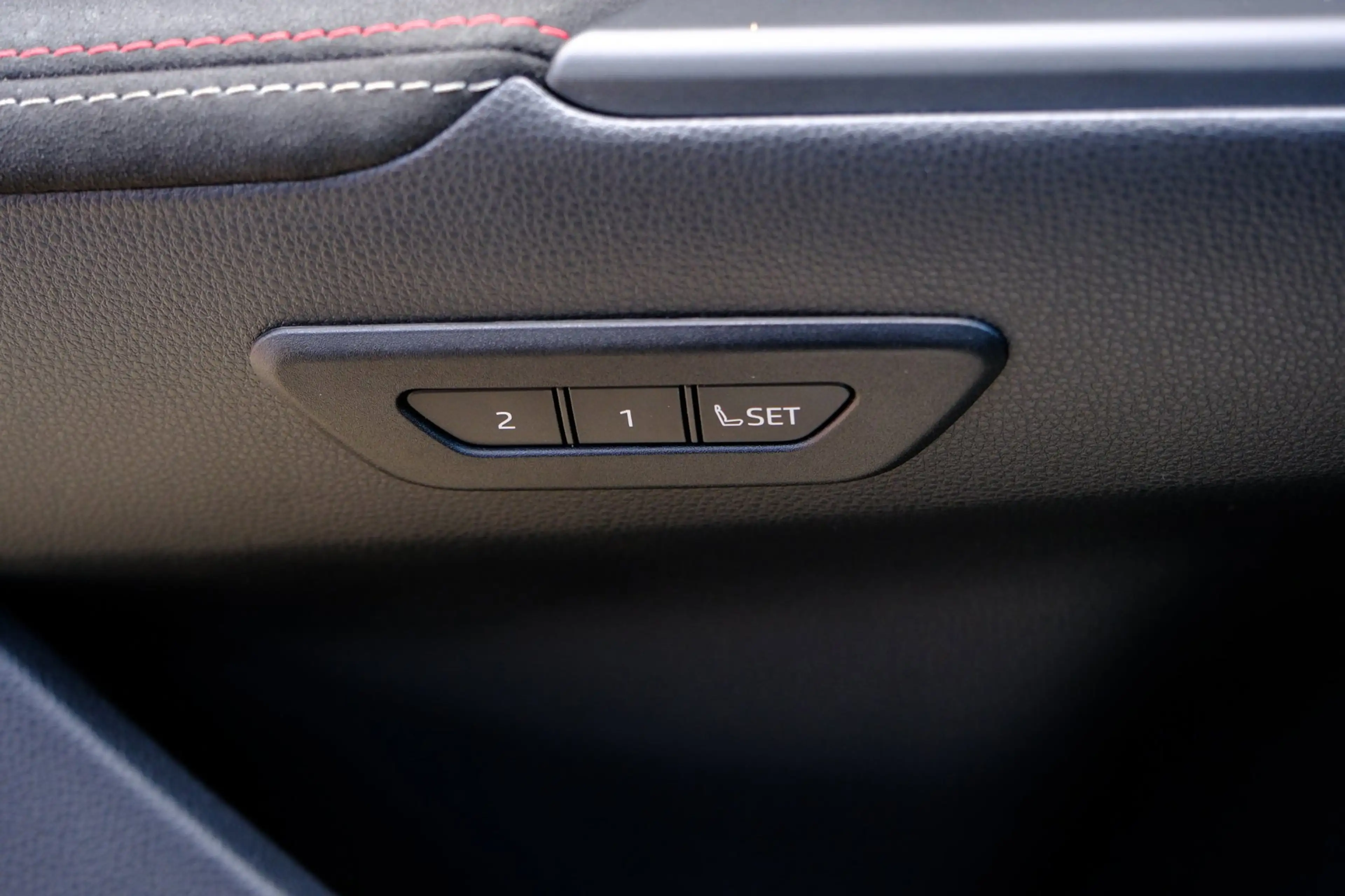 Toyota C-HR 2.0 Hybrid 200 GR SPORT Première Edition Aut. Navi — photo 34