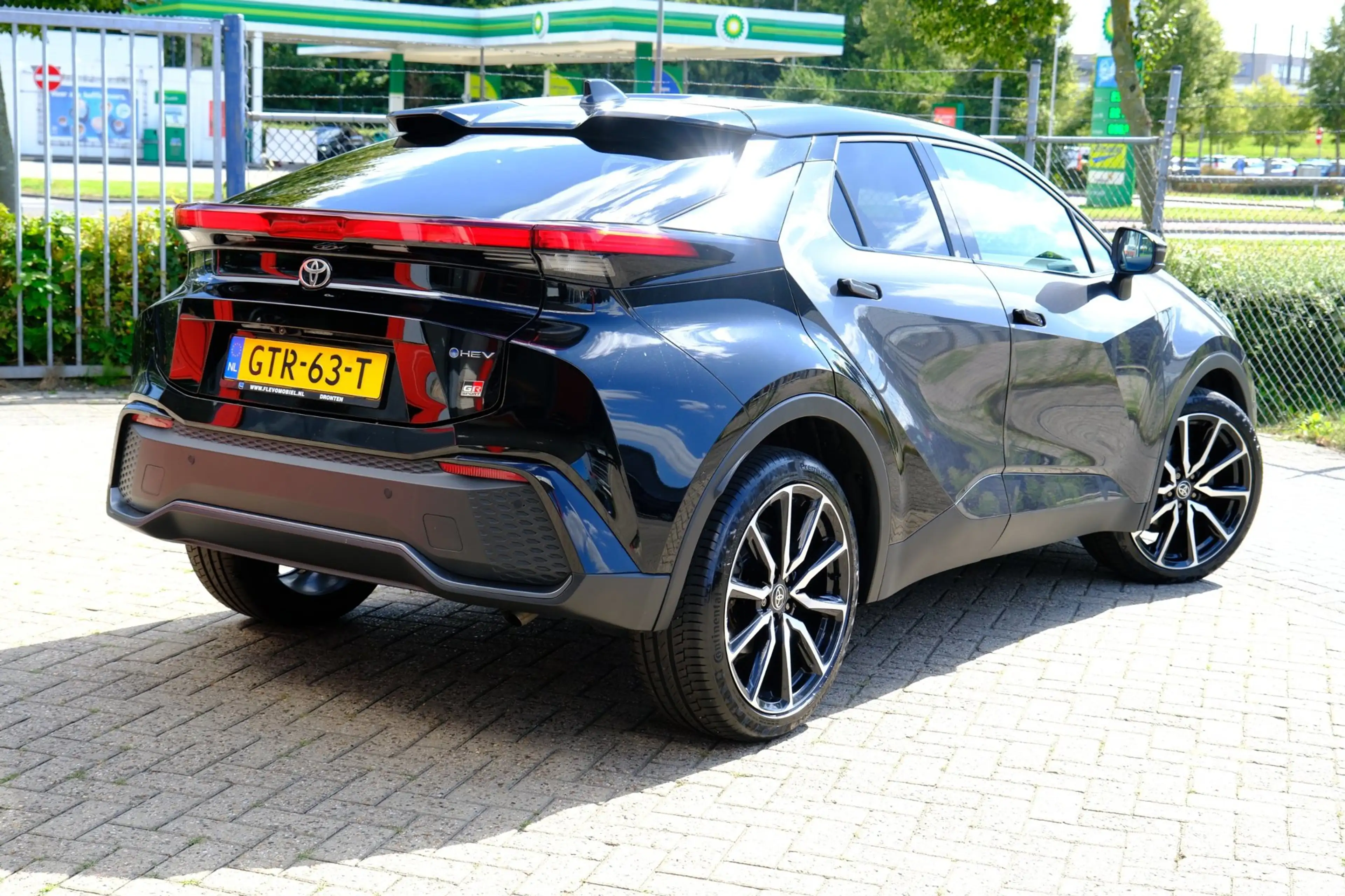 Toyota C-HR 2.0 Hybrid 200 GR SPORT Première Edition Aut. Navi — photo 3
