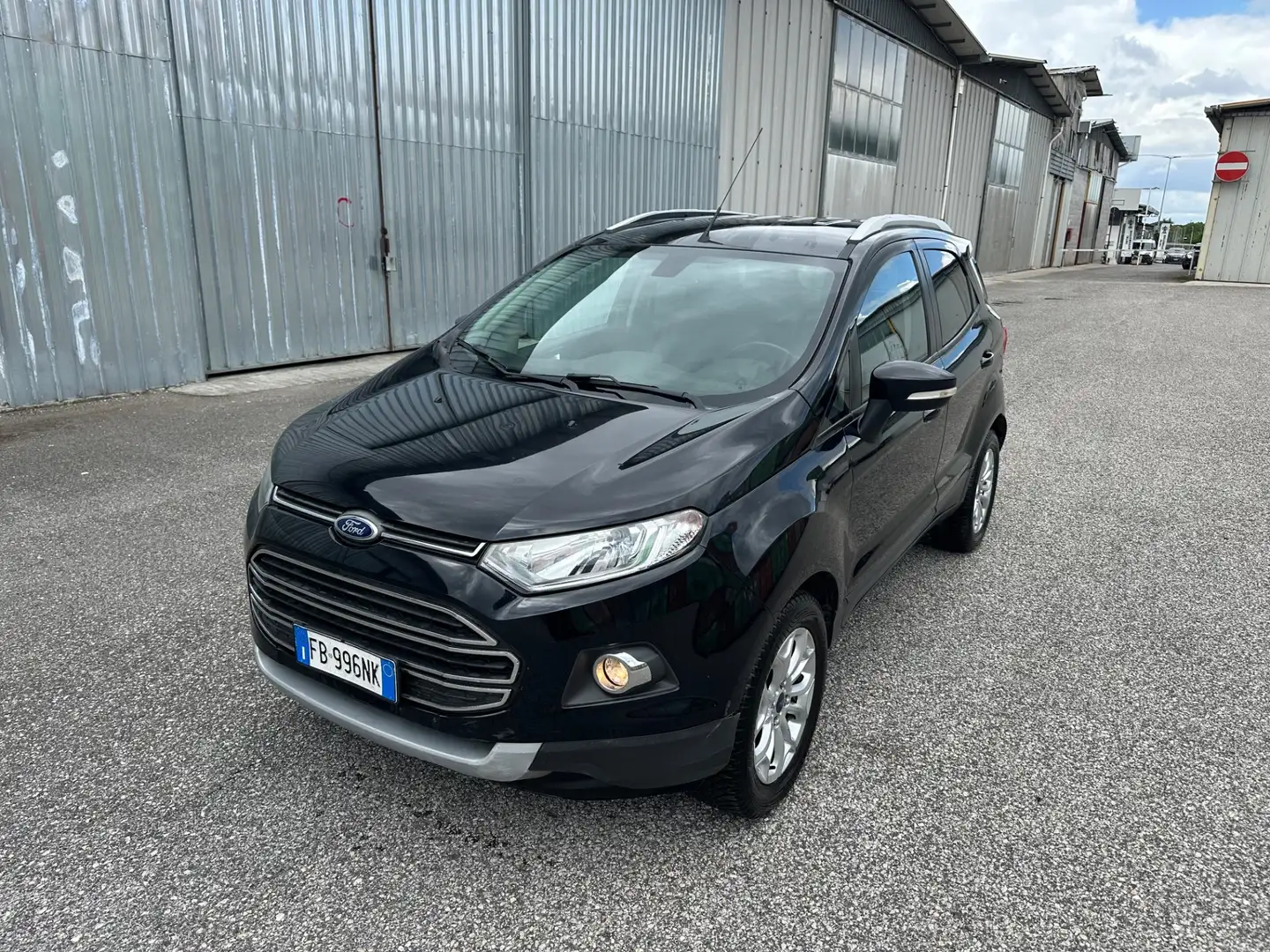 Ford EcoSport 1.0 EcoBoost 125 CV Plus KM VERI Negru - 1