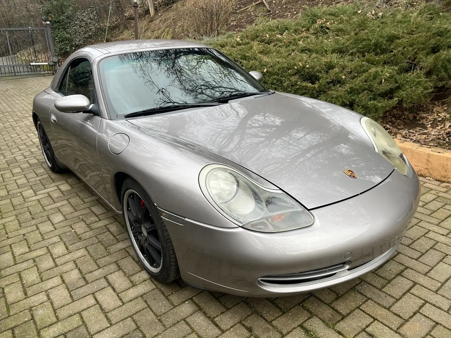 Porsche 996 Carrera 4 Cabriolet Silber - 1