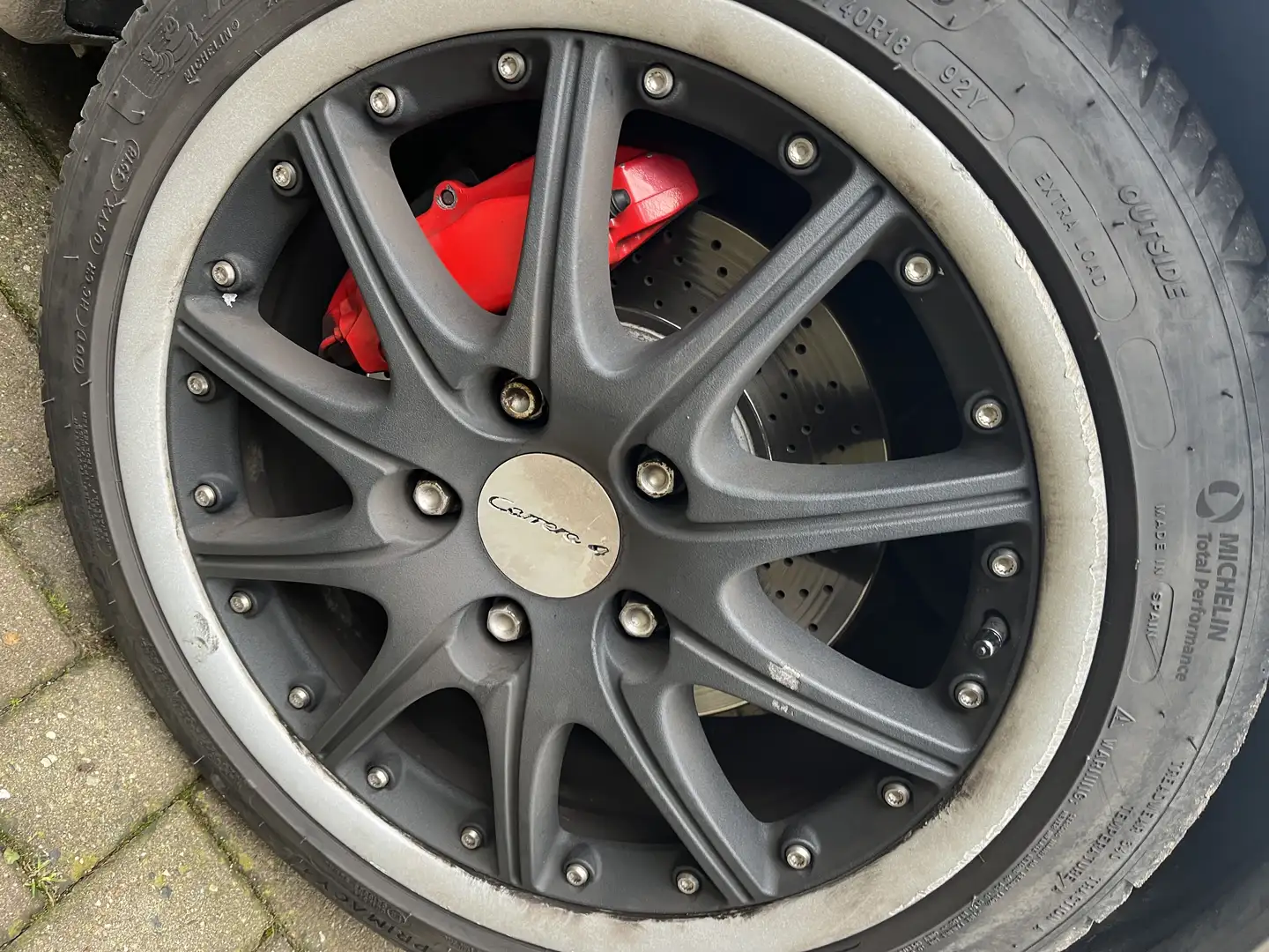 Porsche 996 Carrera 4 Cabriolet Silber - 2