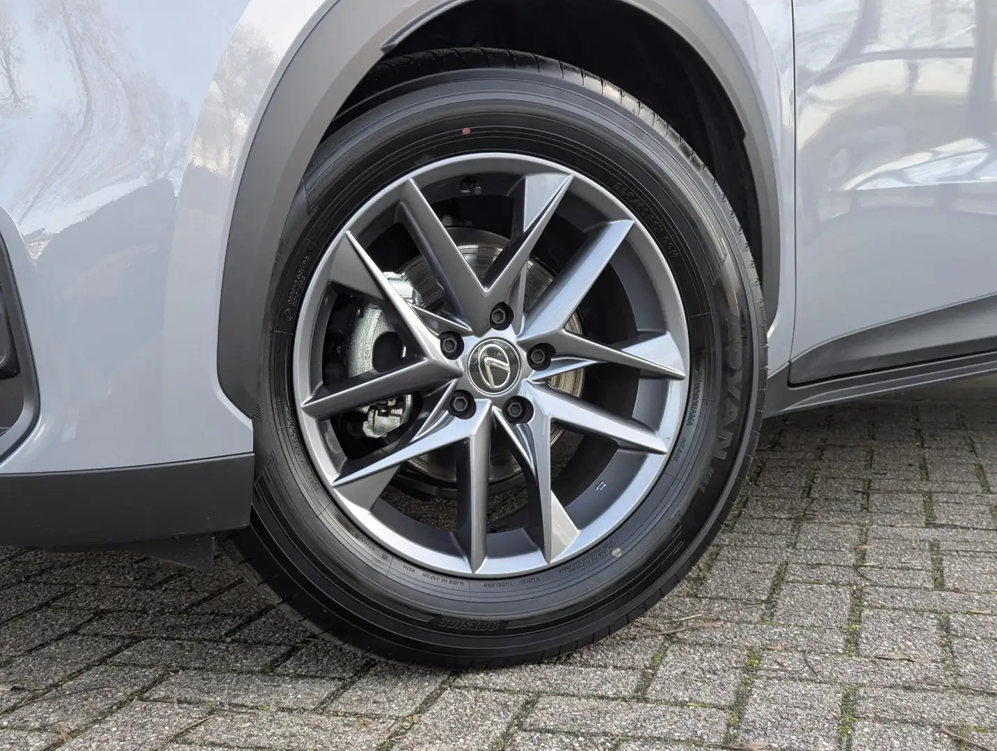 Lexus LBX Business Line 2WD | Comfort + Safety Pack | Stoel- - 2