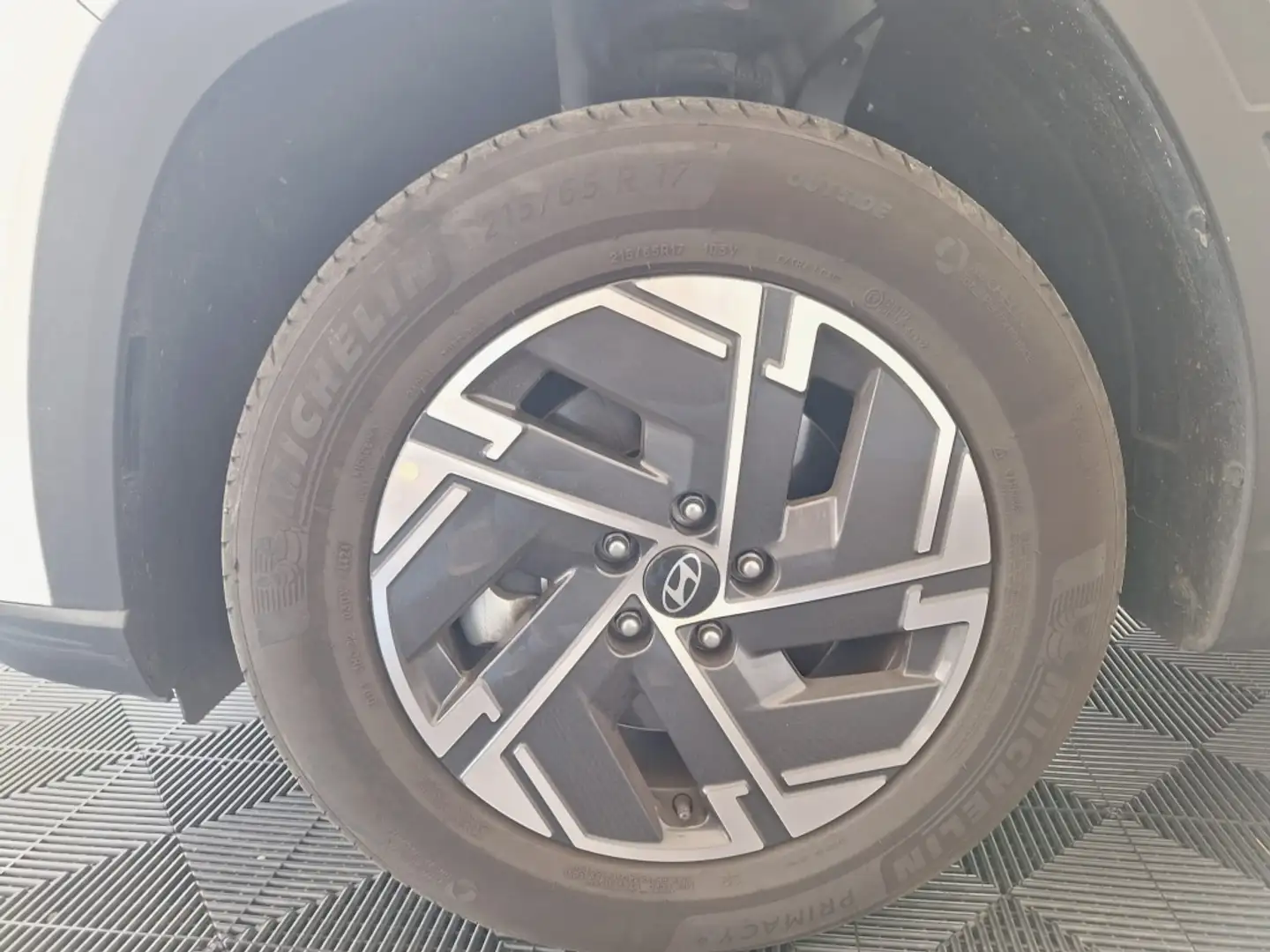 Hyundai TUCSON 1.6 T Klass Wit - 2