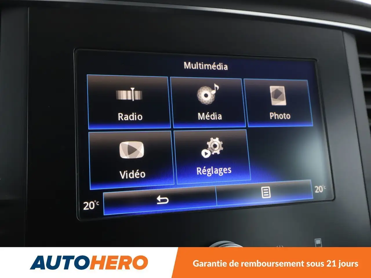 Renault Megane Berline — photo 23