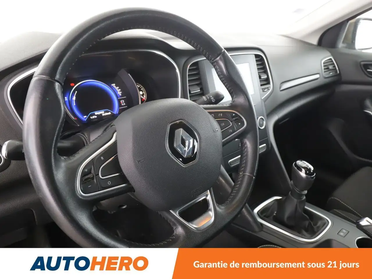 Renault Megane Berline — photo 11