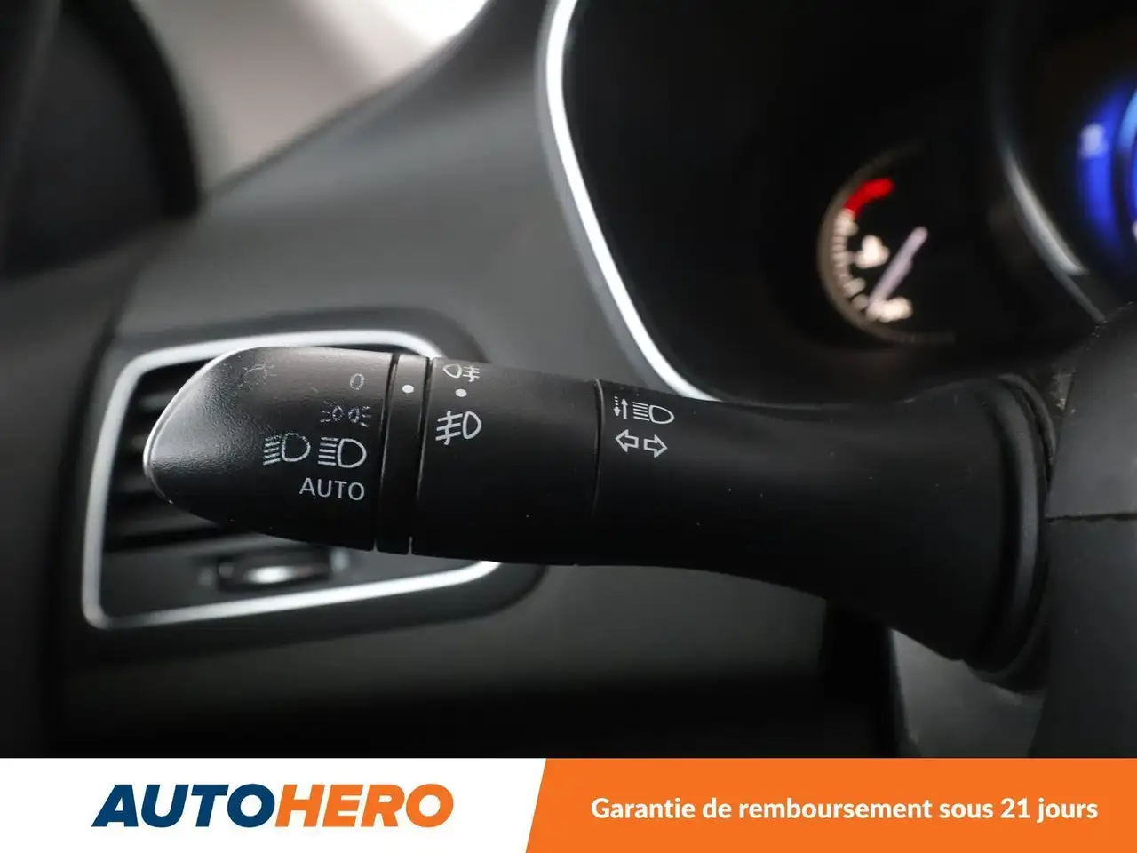 Renault Megane Berline — photo 31