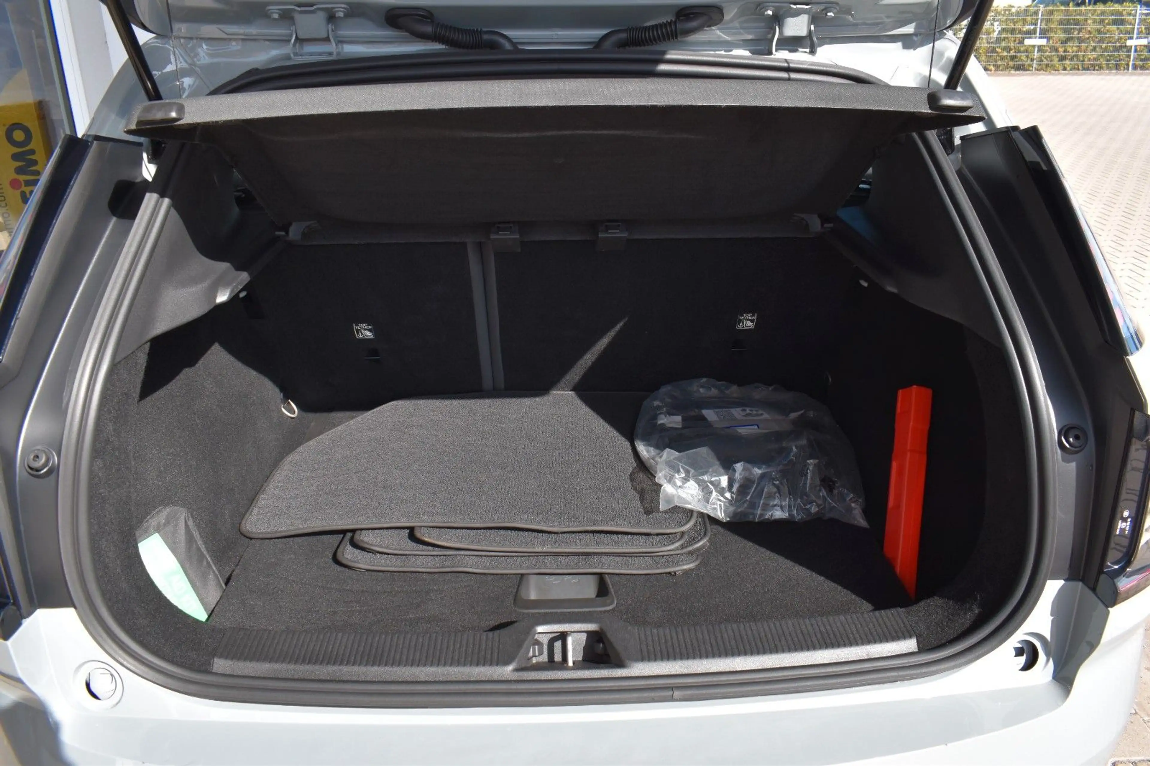 Volvo EX30 Core 2WD Pure Electric Abstandstempomat LED — photo 9