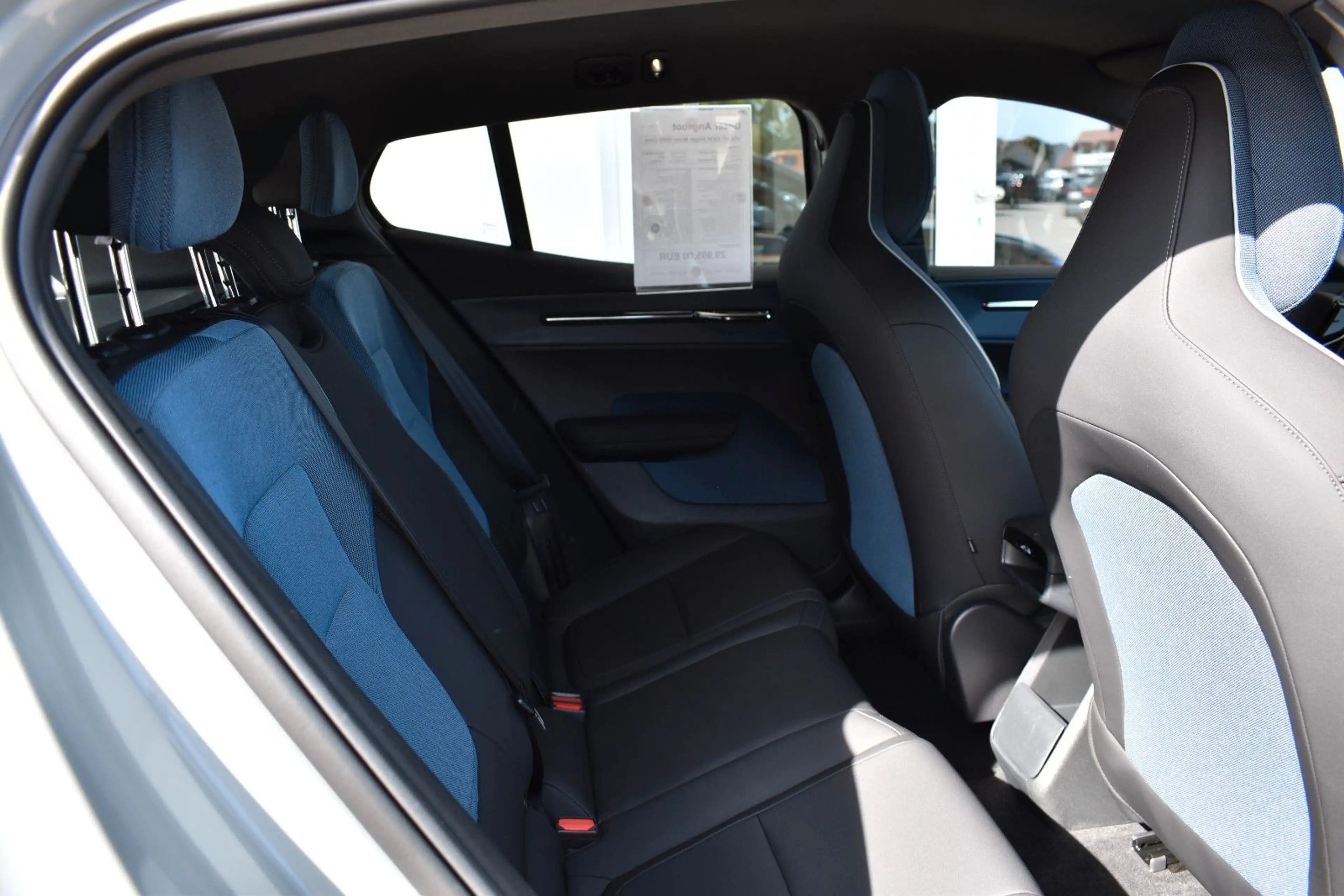 Volvo EX30 Core 2WD Pure Electric Abstandstempomat LED — photo 13