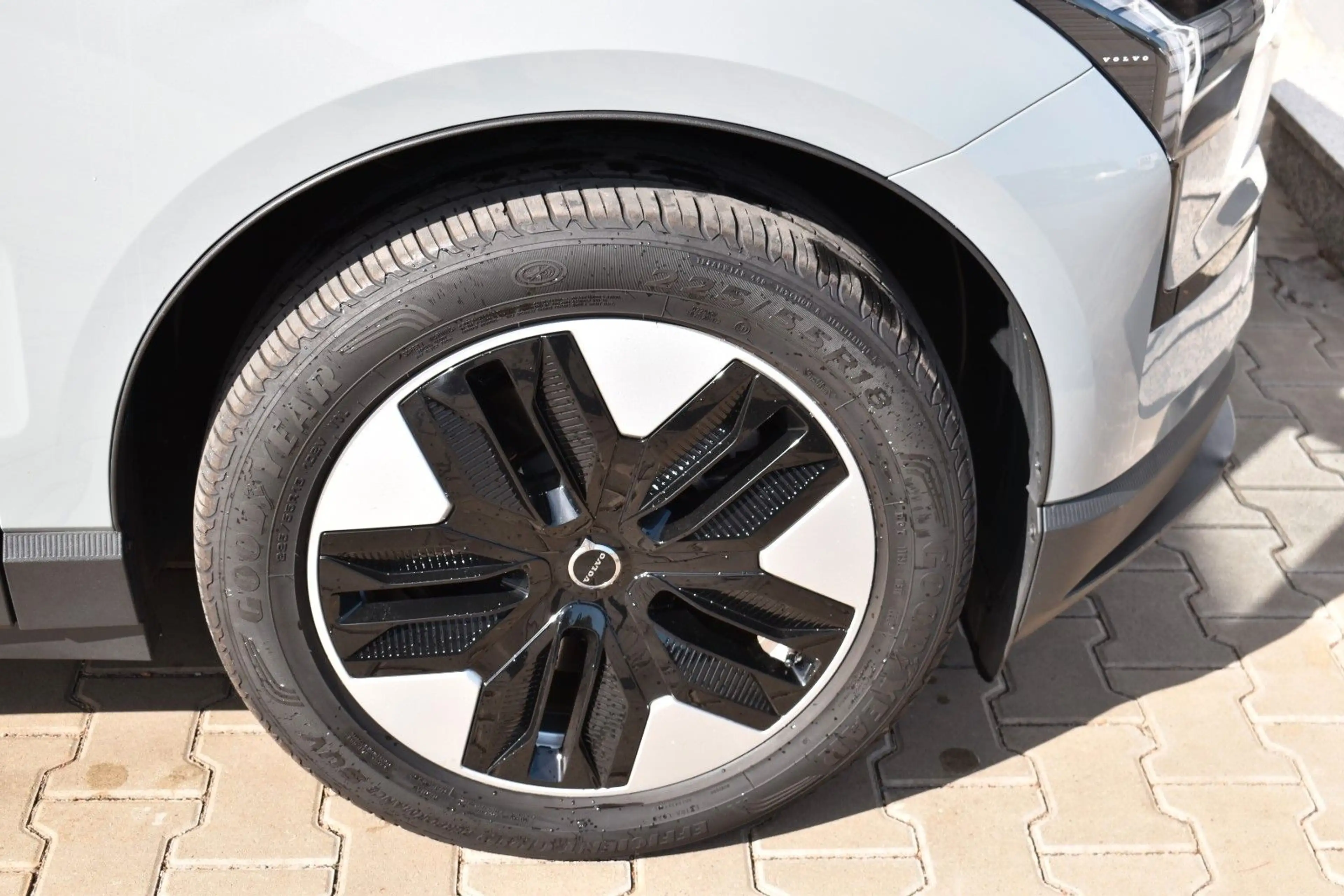 Volvo EX30 Core 2WD Pure Electric Abstandstempomat LED — photo 22
