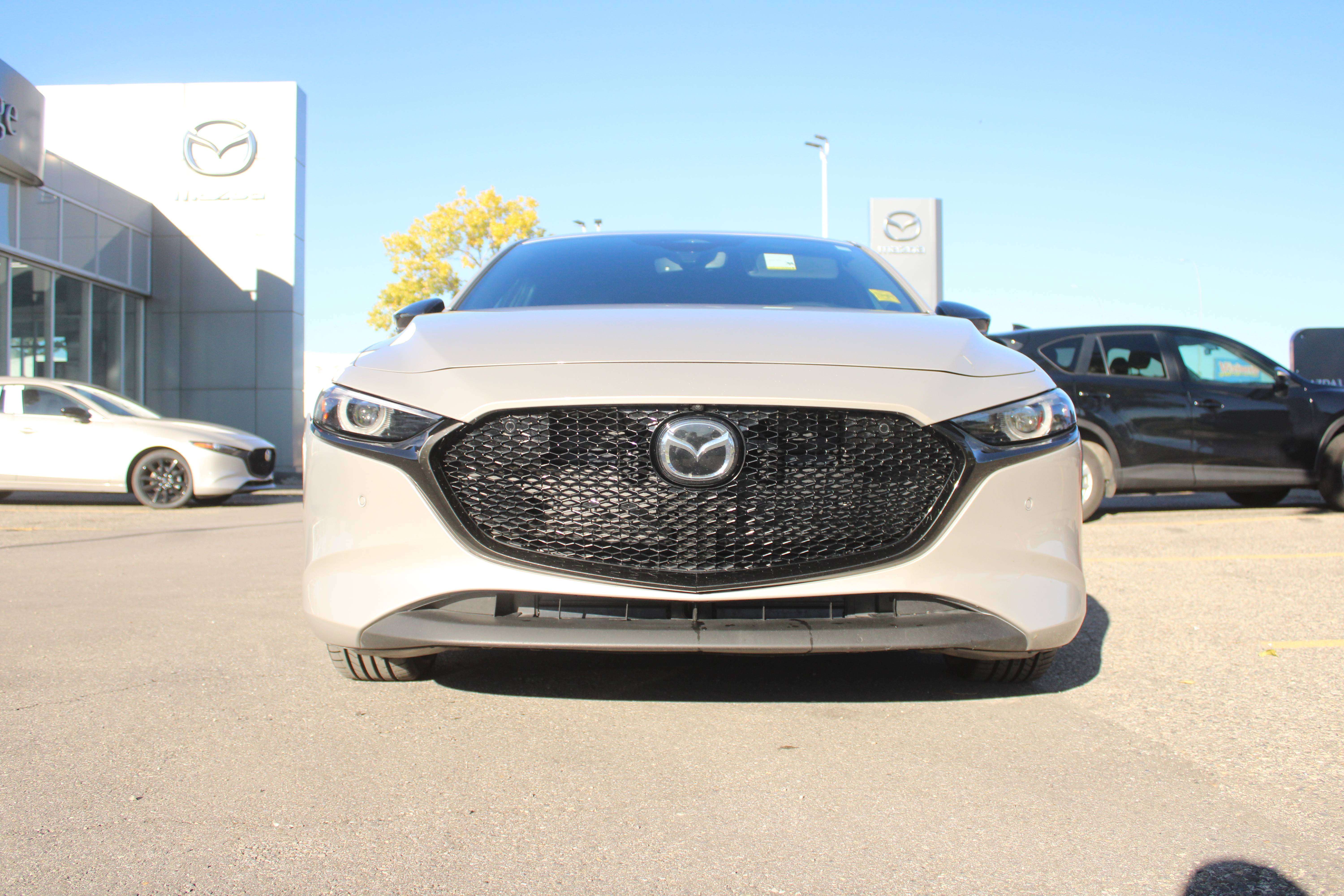 2025 Mazda Mazda3 GT Turbo W / APPLE CARPLAY / ANDROID AUTO — photo 2