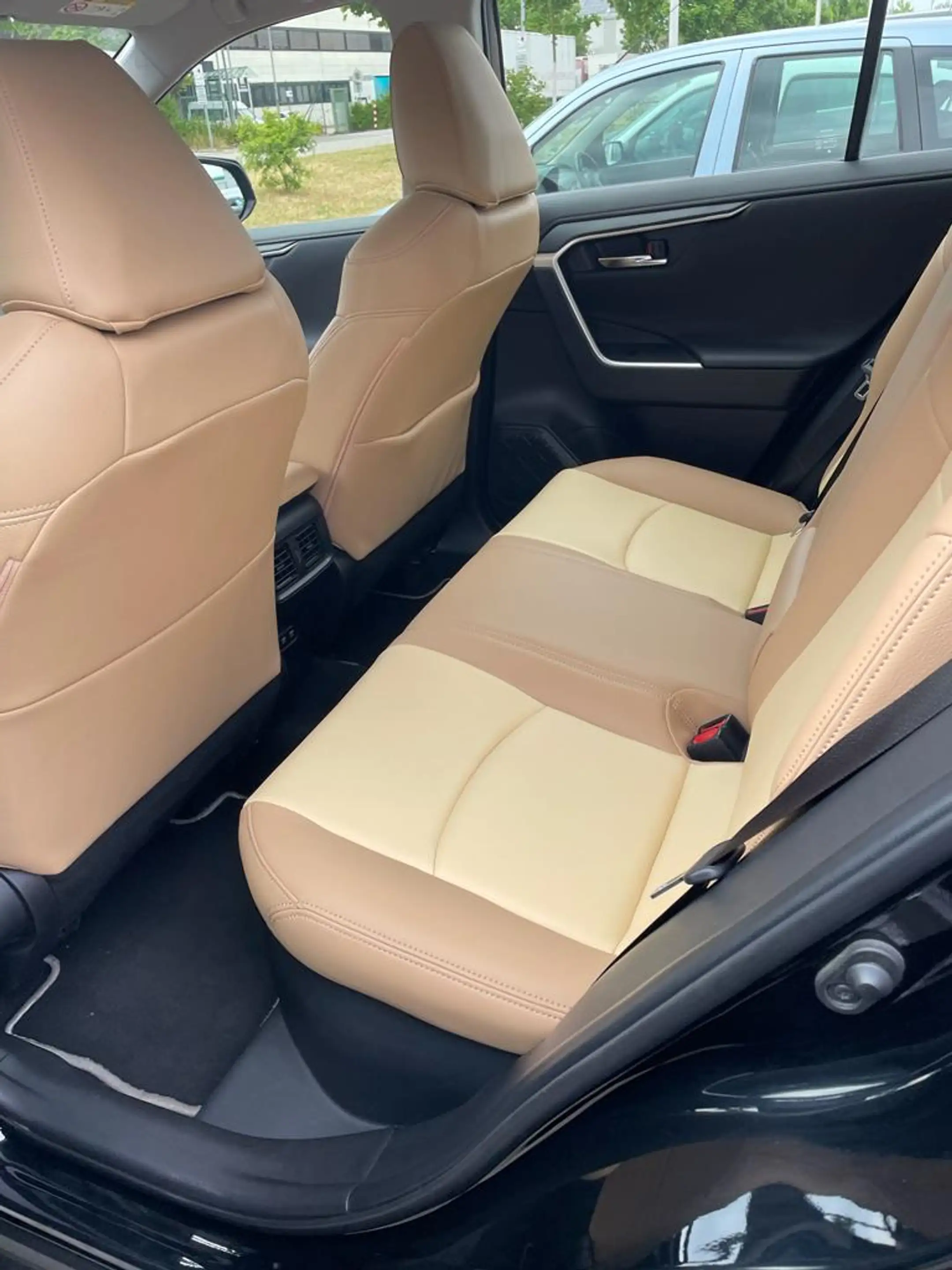 Toyota RAV 4 Hybrid 4x4 Comfort — photo 3