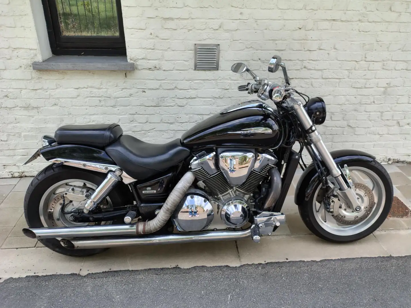 Honda VTX 1800 Černá - 1
