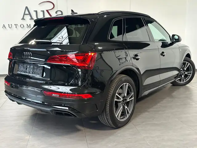 Audi Q5 view 4