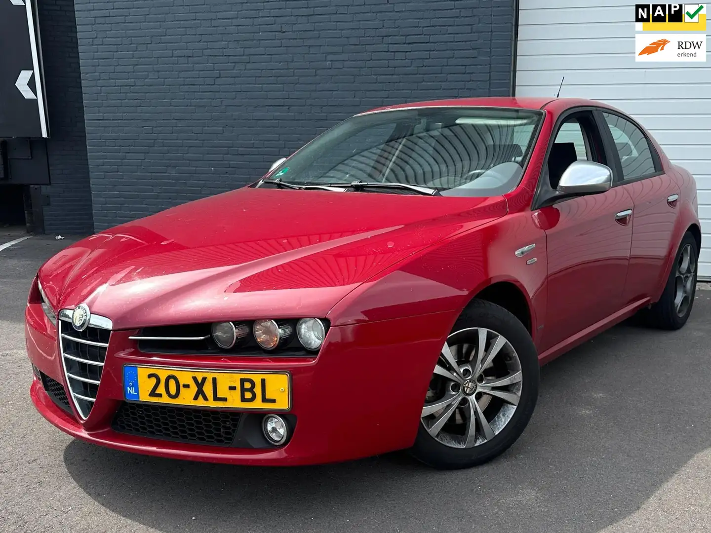 Alfa Romeo 159 2.2 JTS Progression AIRCO/CRUISE/LMV/BLUETOOTH Rood - 1