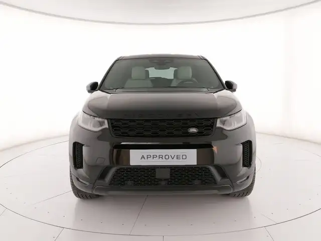 Land Rover Discovery Sport view 8