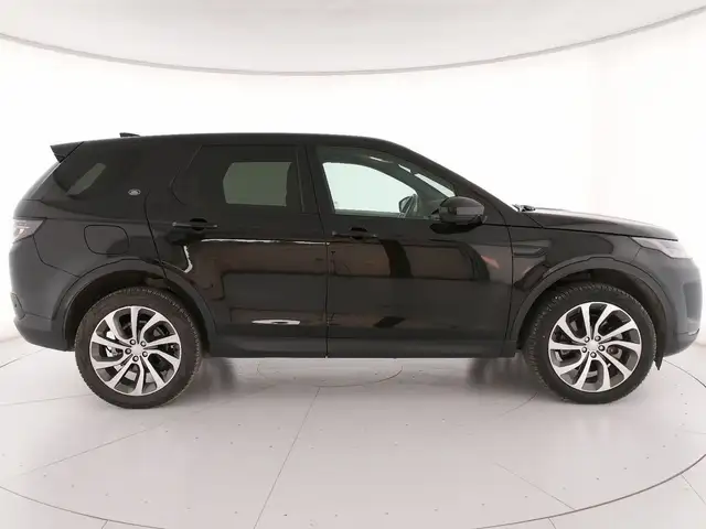 Land Rover Discovery Sport view 6