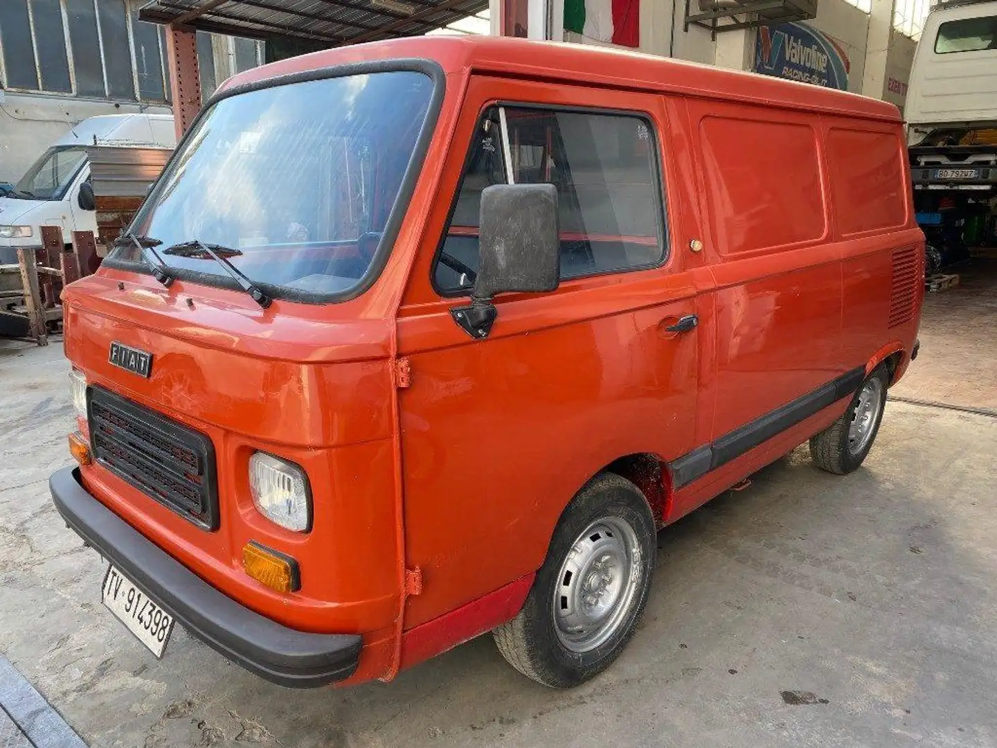 Fiat 900 Furgone Piros - 2