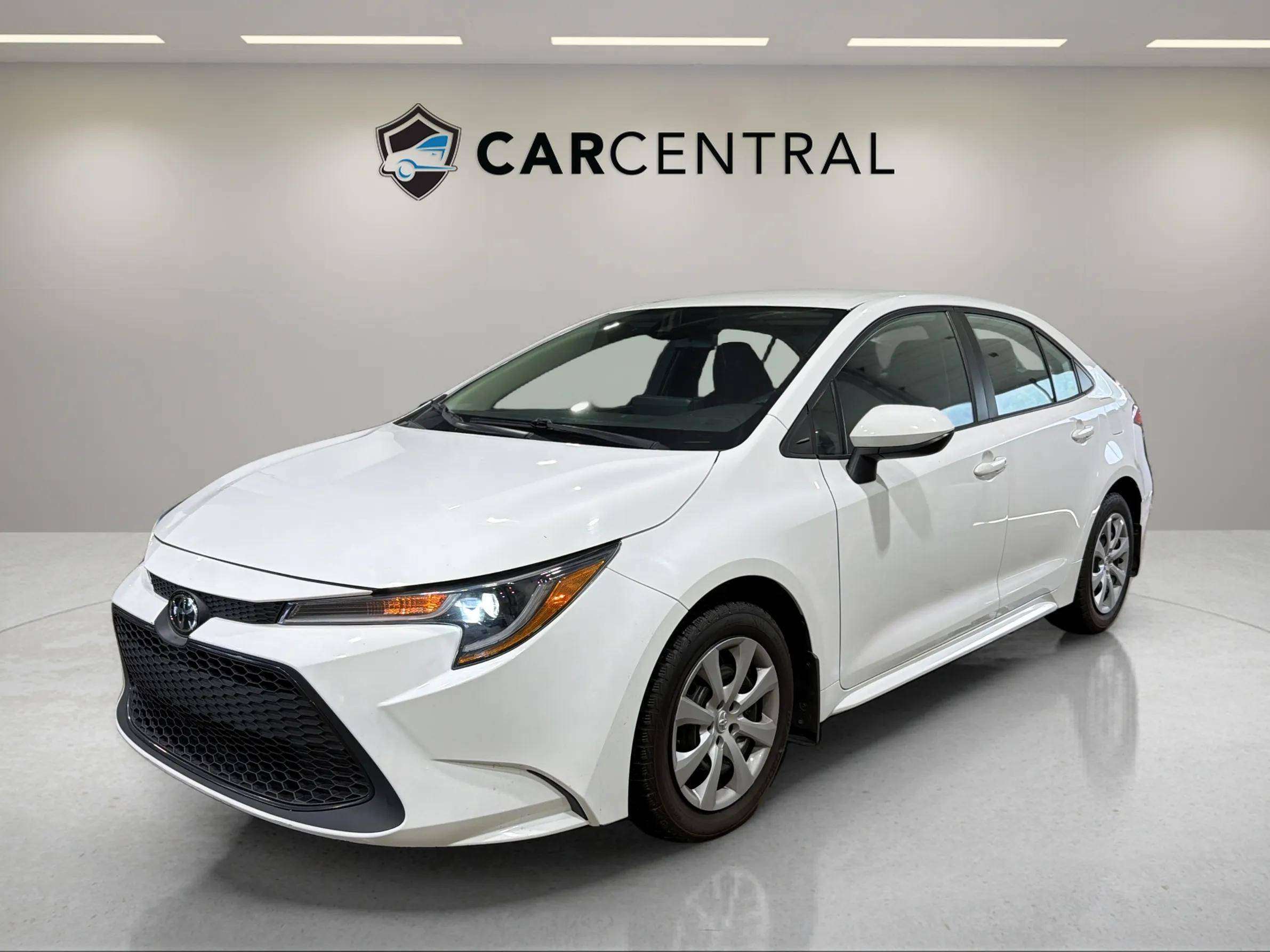  2022 Toyota Corolla LE FWD   