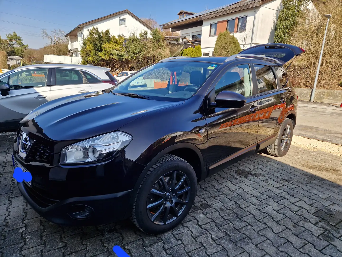 Nissan Qashqai+2 Qashqai+2 2.0 dCi DPFI-Way Schwarz - 1