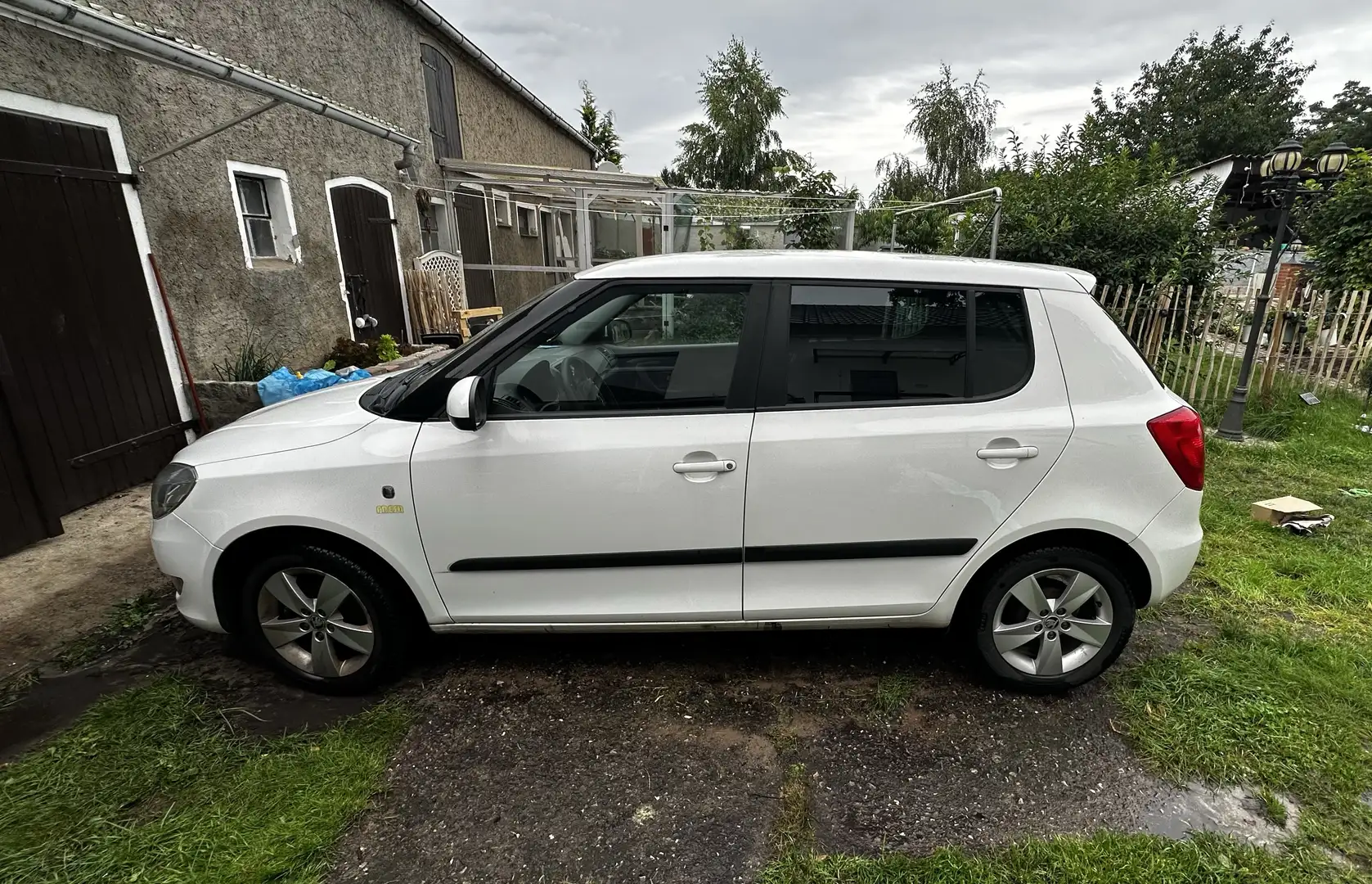 Skoda Fabia 1.2 HTP Fresh Weiß - 2